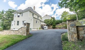 24 Livingston Ave, Andover, NJ 07801