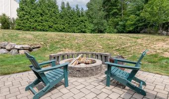 31 Bourque Rd, Cumberland, RI 02864