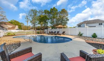 65 Serpentine Dr, Bayville, NJ 08721