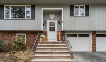 9 Basswood Dr, Alloway, NJ 07461