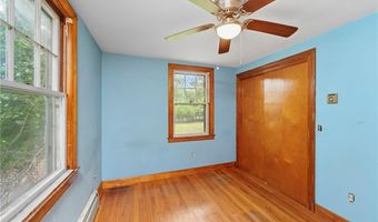 86 Oak St, Hopkinton, RI 02804