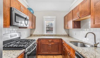 54 Loomis St 2202, Bedford, MA 01730