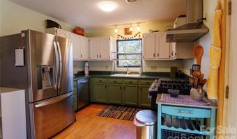 84 Forest Trl, Balsam Grove, NC 28708
