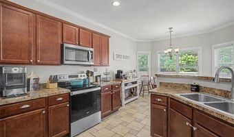 17 Maple Grove Dr, Adairsville, GA 30103
