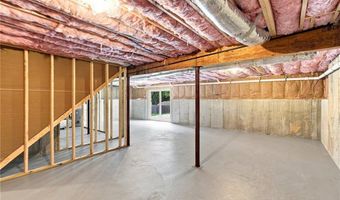 50 Planet Ave, East Providence, RI 02915