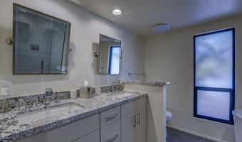 1049 N BOULDER Dr, Carefree, AZ 85377