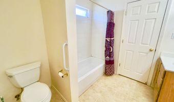 6419 Amberside Rd NW, Albuquerque, NM 87120