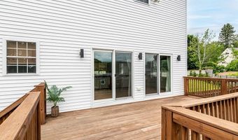 243 Simmonsville Ave, Johnston, RI 02919