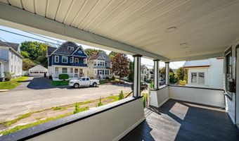 24 Slater St, Amsterdam, NY 12010