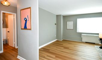 1300 S ARLINGTON RIDGE Rd 204, Arlington, VA 22202