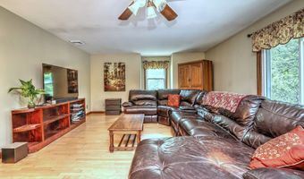 8 Whippoorwill Ln, Bethany, CT 06524
