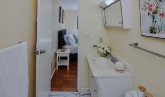 609 Watersedge Dr, Ann Arbor, MI 48105