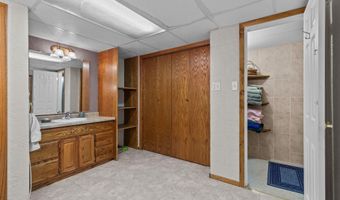 630 W CAPITOL Dr, Appleton, WI 54911
