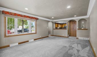 2700 N LILLIAN Ct, Appleton, WI 54911