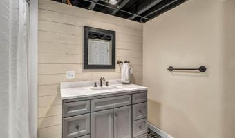 141 Kittredge Rd, Bangor, ME 04401