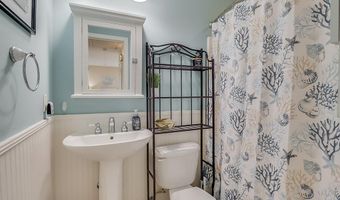 5076 Utah St, Bay St. Louis, MS 39520