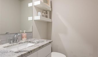 5 Arran Ln, Bella Vista, AR 72715