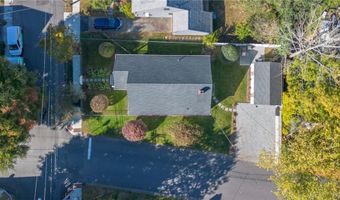 26 Vernon Ave, Newport, RI 02840