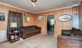 210 Lincoln St, Badin, NC 28009