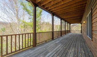 750 Double Springs Dr, Almond, NC 28702