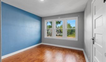 1212 N LEMINWAH St, Appleton, WI 54911
