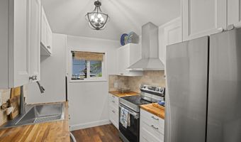 111 S DOLPHIN St, Rockaway Beach, OR 97136