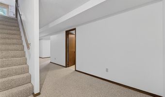 1003 Pocono Trl, Ballwin, MO 63021