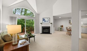 9 Blue Meadow Ct 9, Bourne, MA 02532