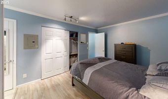 222 DEL NORTE Ln 18, Brookings, OR 97415