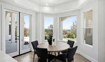 1094 Hillcrest View Ln, Fallbrook, CA 92028