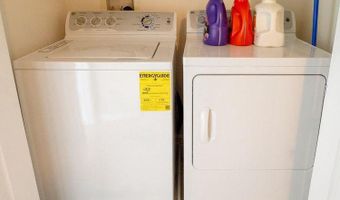 1819 KENWOOD Ave 303, Alexandria, VA 22302