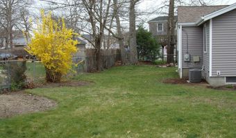 7 Shaker Ave, Wareham, MA 02571