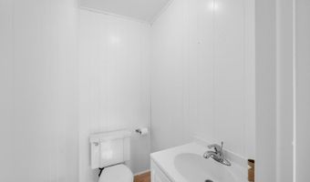 86 W Main St 2, Bergenfield, NJ 07621