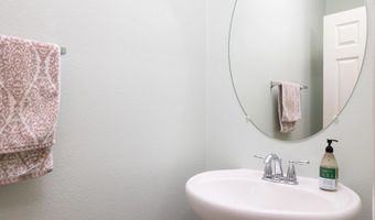 211 Spotted Saddle Way, Fallbrook, CA 92028