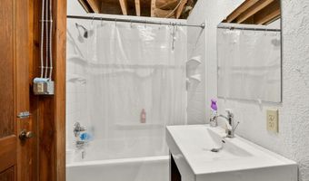930 Harding St, Belle Fourche, SD 57717