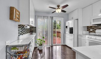 1911 Ozark Pkwy, Algonquin, IL 60102