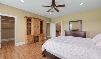 5140 Lower Bay Rd, Bay St. Louis, MS 39520