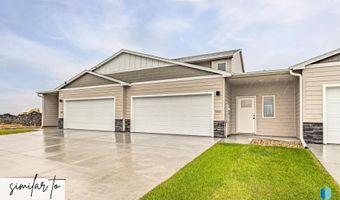 5523 S Huntwood Ave, Sioux Falls, SD 57108