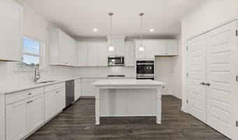1813 QUAKER St, Hampton, GA 30228