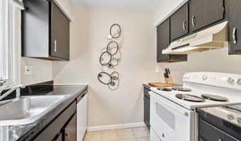 15 Village Way 4, Alloway, NJ 07462