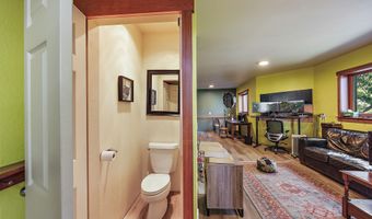 940 Pinecrest Ter, Ashland, OR 97520