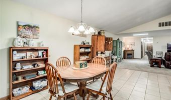 18345 Nottingham Ct, Basehor, KS 66007