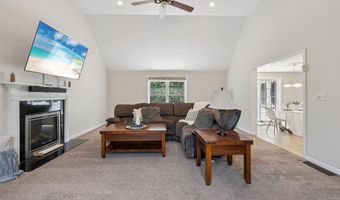 60 Lady Slipper Ln, Chester, NH 03036