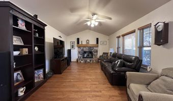 1055 Shadow Ln, Fernley, NV 89408