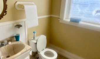 720 Henry St, Alton, IL 62002