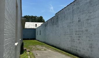 808 E Memorial Dr E, Ahoskie, NC 27910