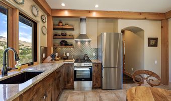 987 Dead Indian Memorial Rd, Ashland, OR 97520