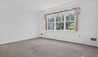 20 Valley Stream Pl, Barnegat, NJ 08005