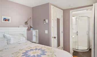 6 Macalder St, Narragansett, RI 02882