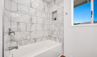 1669 Hoonanea St, Kihei, HI 96753